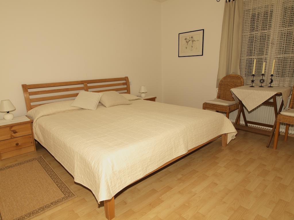 Apartamento Haus Francazi Sillian Habitación foto
